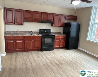 17 Belvidere Street - Photo Thumbnail 3
