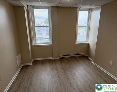 17 Belvidere Street - Photo Thumbnail 5
