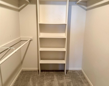 3525 Sage Road - Photo Thumbnail 4