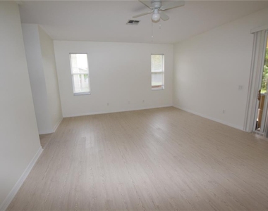 2604 Lutza Way - Photo Thumbnail 35