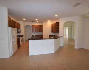 2604 Lutza Way - Photo Thumbnail 19