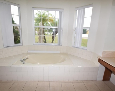 2604 Lutza Way - Photo Thumbnail 38