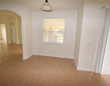 2604 Lutza Way - Photo Thumbnail 18