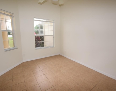 2604 Lutza Way - Photo Thumbnail 6