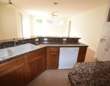 2604 Lutza Way - Photo Thumbnail 12