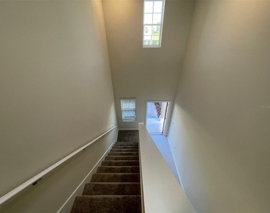 2896 Muller Oak Loop - Photo Thumbnail 16
