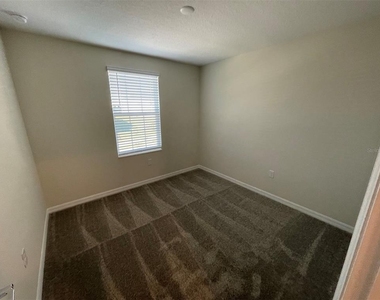 2896 Muller Oak Loop - Photo Thumbnail 13