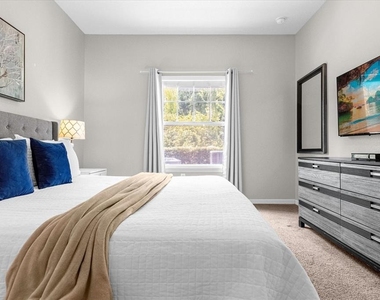 5350 Diplomat Court - Photo Thumbnail 15