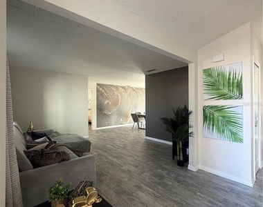 548 Glen Haven Drive - Photo Thumbnail 4