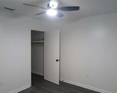 509 Nw 19th Lane - Photo Thumbnail 3