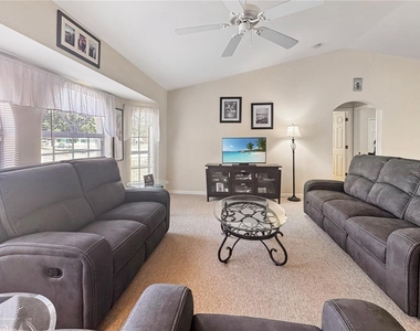 18353 Grace Avenue - Photo Thumbnail 6