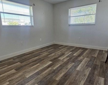 1620 Montia Court - Photo Thumbnail 16