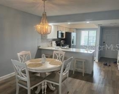 7886 Eagle Creek Drive - Photo Thumbnail 10