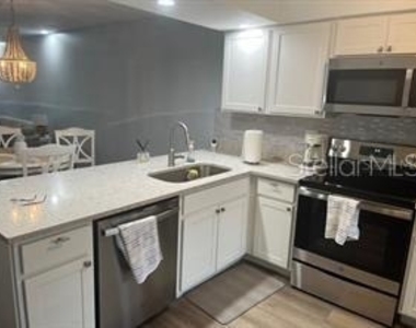 7886 Eagle Creek Drive - Photo Thumbnail 7