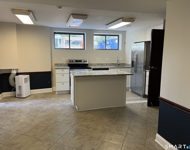 1399 State Street - Photo Thumbnail 4