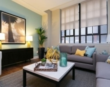 908 Penn Ave - Photo Thumbnail 1