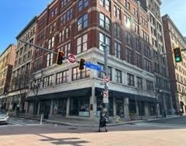 908 Penn Ave - Photo Thumbnail 6