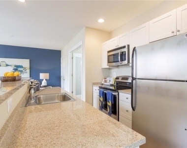 717 Liberty Ave - Photo Thumbnail 3
