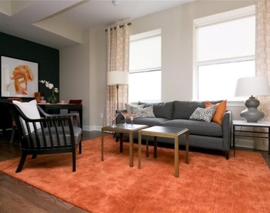 717 Liberty Ave - Photo Thumbnail 2