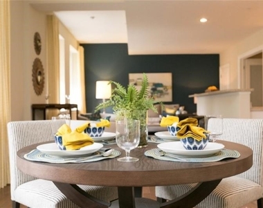 717 Liberty Ave - Photo Thumbnail 4
