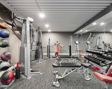 915 Penn Ave - Photo Thumbnail 5
