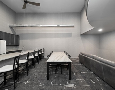 915 Penn Ave - Photo Thumbnail 3