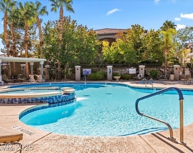 950 Seven Hills Drive - Photo Thumbnail 8