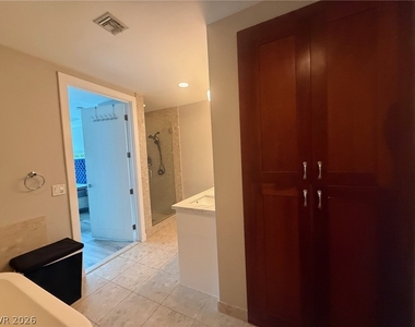 4525 Dean Martin Drive - Photo Thumbnail 12
