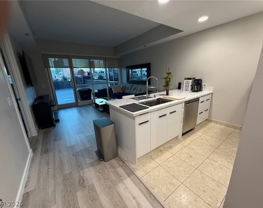 4525 Dean Martin Drive - Photo Thumbnail 3