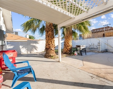 2419 Vegas Valley Drive - Photo Thumbnail 39