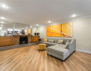 2419 Vegas Valley Drive - Photo Thumbnail 7