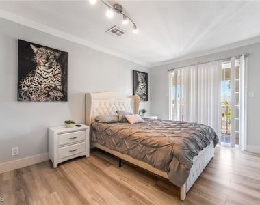 2419 Vegas Valley Drive - Photo Thumbnail 19