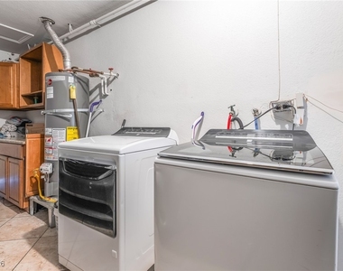 2419 Vegas Valley Drive - Photo Thumbnail 33