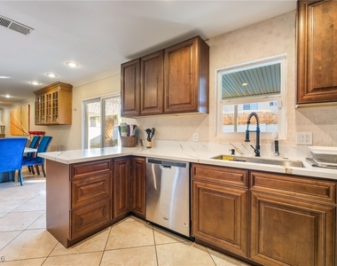 2419 Vegas Valley Drive - Photo Thumbnail 13