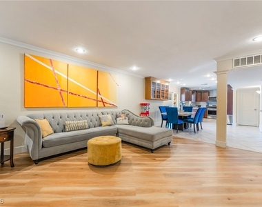 2419 Vegas Valley Drive - Photo Thumbnail 8