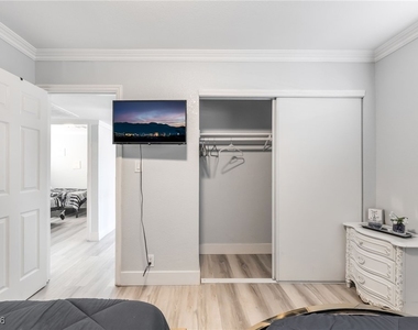 2419 Vegas Valley Drive - Photo Thumbnail 28
