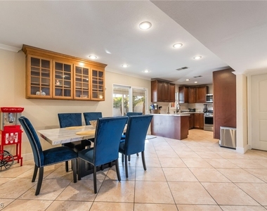 2419 Vegas Valley Drive - Photo Thumbnail 5
