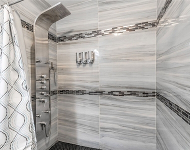 2419 Vegas Valley Drive - Photo Thumbnail 23