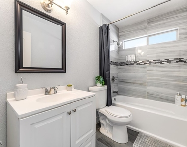 2419 Vegas Valley Drive - Photo Thumbnail 29