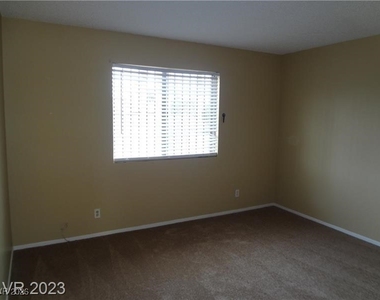 5456 Cabeza Drive - Photo Thumbnail 2
