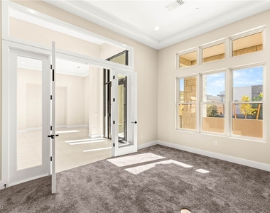 11014 Horizon Ledge Avenue - Photo Thumbnail 6