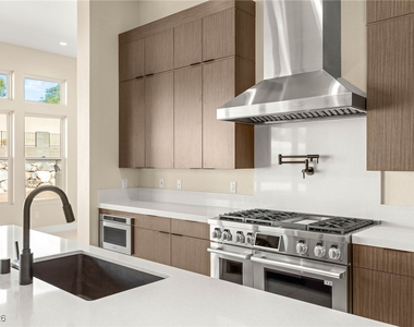 11014 Horizon Ledge Avenue - Photo Thumbnail 17