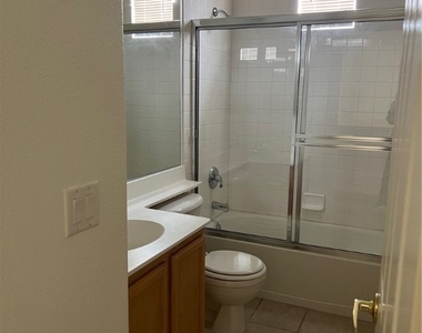 10201 Deerfield Beach Avenue - Photo Thumbnail 14