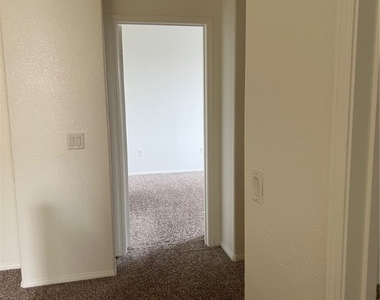 10201 Deerfield Beach Avenue - Photo Thumbnail 16