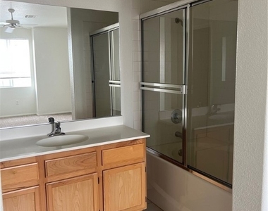 10201 Deerfield Beach Avenue - Photo Thumbnail 18