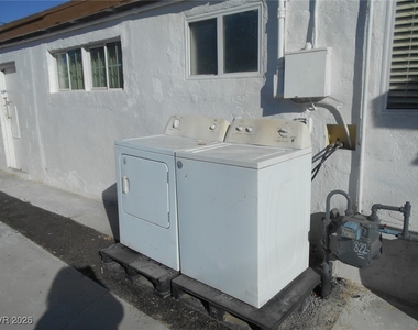 2137 E Saint Louis Avenue - Photo Thumbnail 17