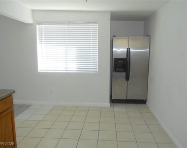 2137 E Saint Louis Avenue - Photo Thumbnail 4