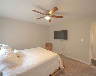 5393 Kirk Drive - Photo Thumbnail 20