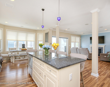 207 Ceylon Avenue - Photo Thumbnail 11