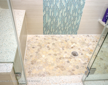 207 Ceylon Avenue - Photo Thumbnail 24